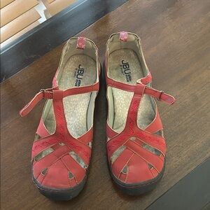 JBU Women's Red Strappy Flats